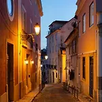 Guestready - Spacious Flat In Bairro Alto *