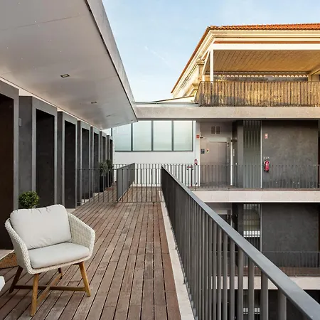 Joivy Bairro Alto 2-br With Large Terrace * Lisbon