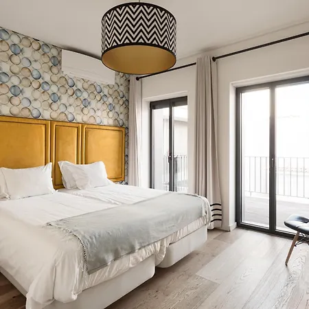 Joivy Bairro Alto 2-br With Large Terrace