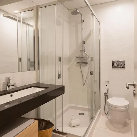 Joivy Bairro Alto 2-br With Large Terrace Apartment *