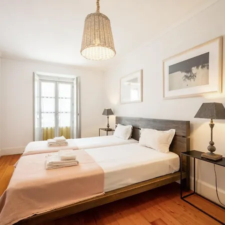 Guestready - Spacious Flat In Bairro Alto Lisbon