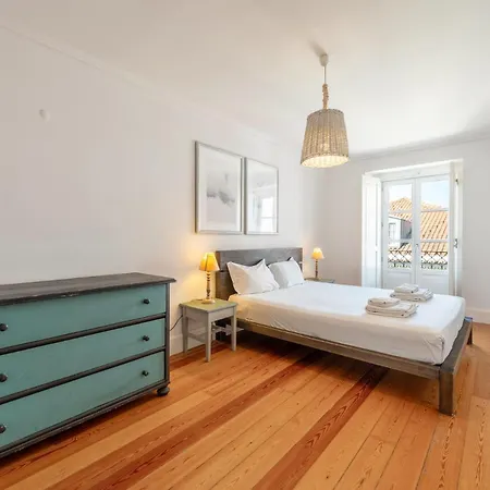 Guestready - Spacious Flat In Bairro Alto *