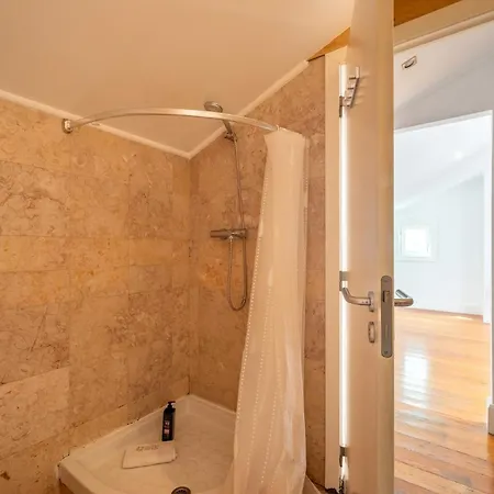 Apartment Guestready - Spacious Flat In Bairro Alto Lisbon