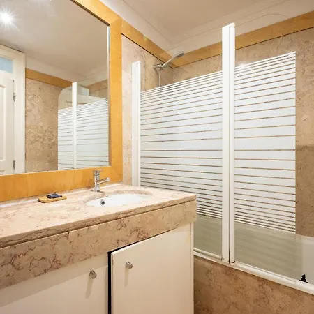 Guestready - Spacious Flat In Bairro Alto Lisbon
