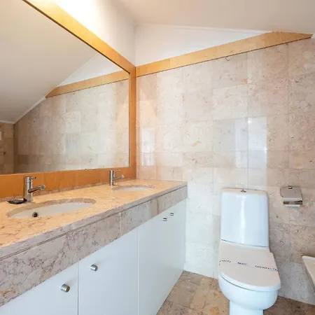 Guestready - Spacious Flat In Bairro Alto * Lisbon