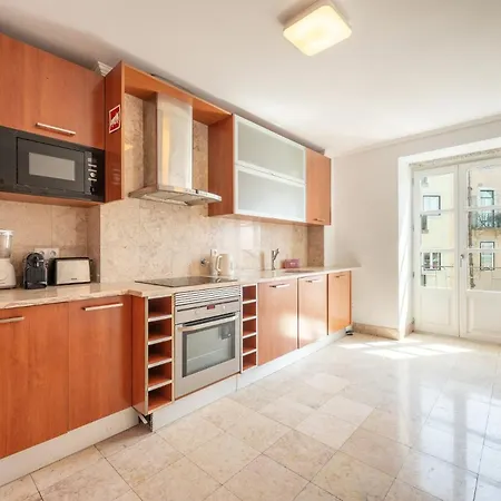 Guestready - Spacious Flat In Bairro Alto * Lisbon