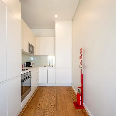 Guestready - Spacious Flat In Bairro Alto Lisbon