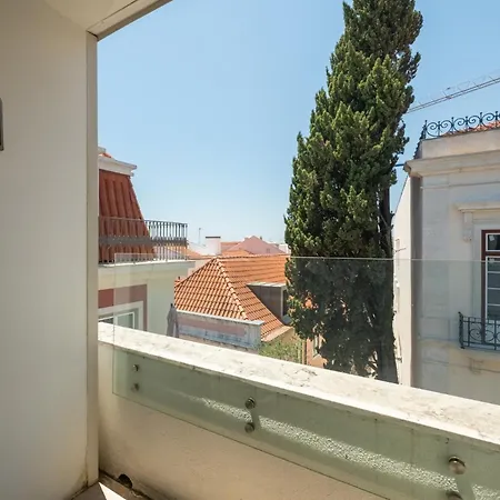 Guestready - Spacious Flat In Bairro Alto Lisbon